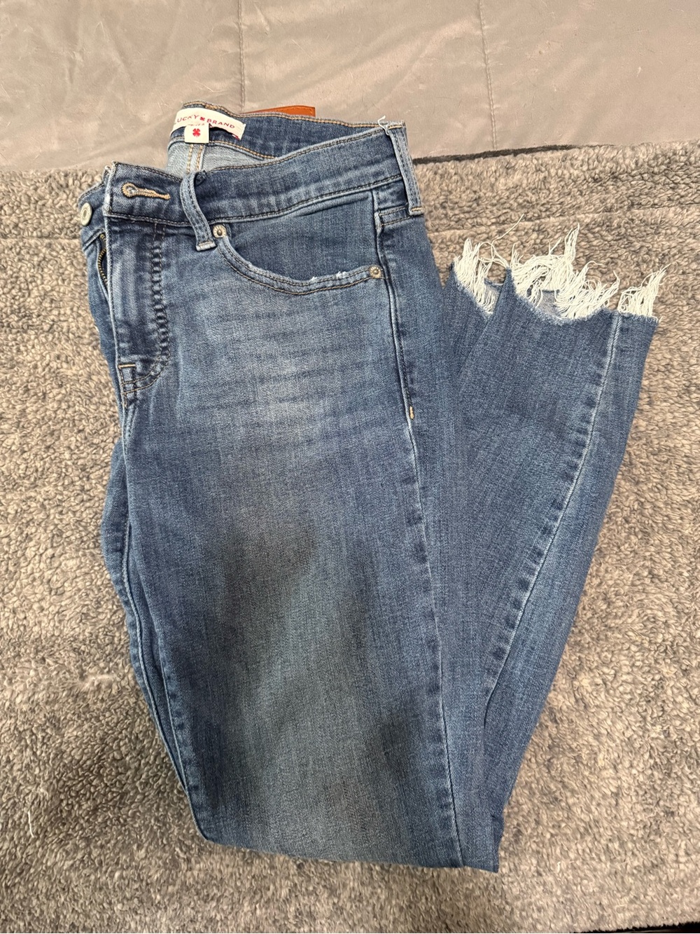 Lucky Brand Cropped Frayed Hem Jeans - Medium Blue